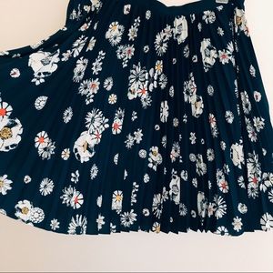 Pleated floral skirt